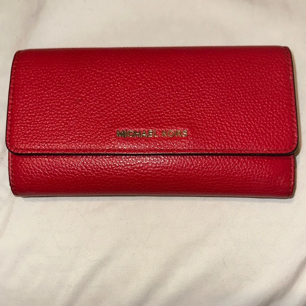 Michael Kors Vibrant Red Wallet - Picture 1 of 6